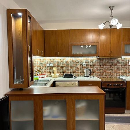 B&S Saranda Apartment Buitenkant foto