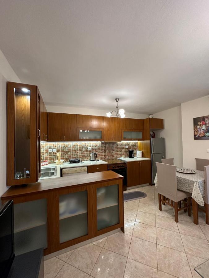 B&S Saranda Apartment Buitenkant foto